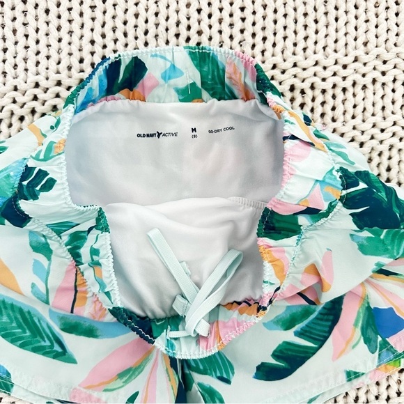 Old Navy Girls Dolphin-Hem Run Shorts Size Medium - Picture 3 of 4